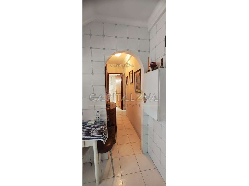 Prédio 4 Apartamentos T3 + Loja e ArmazémPrédio 4 Apartamentos T3 +...-40