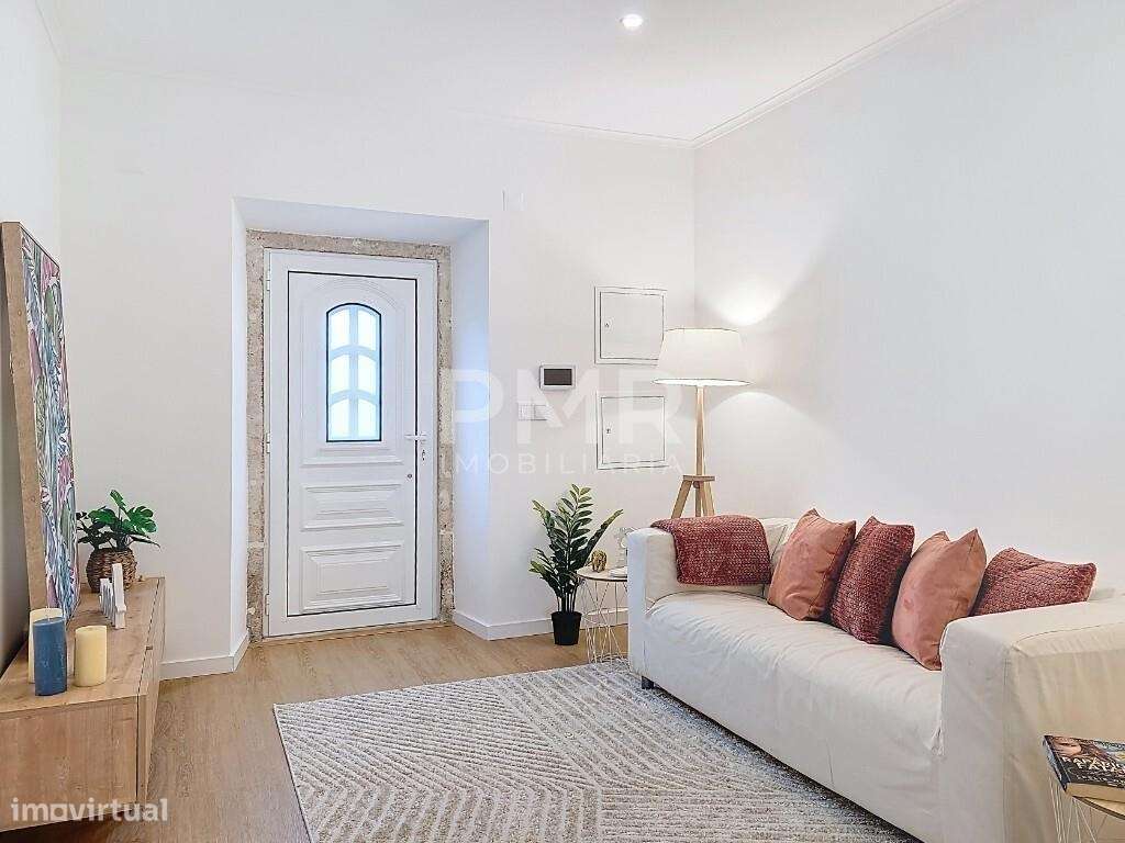 Moradia totalmente renovada com espaço exterior – Vale de Figueira - Grande imagem: 2/20