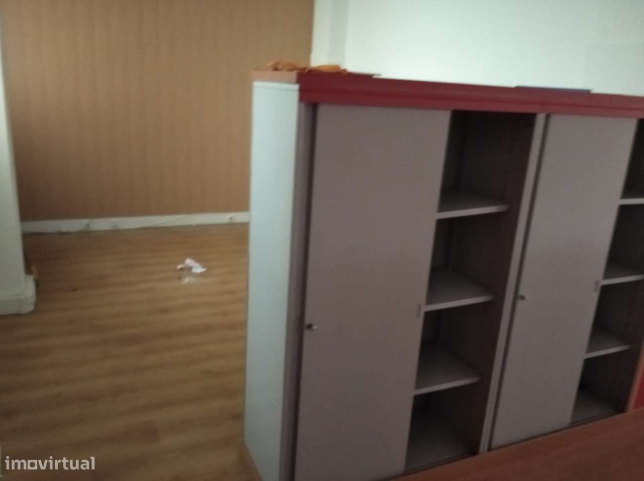 Arrendamento de espaço comercial na R. Coronel José Lemos, 2A Venteira - Grande imagem: 4/5