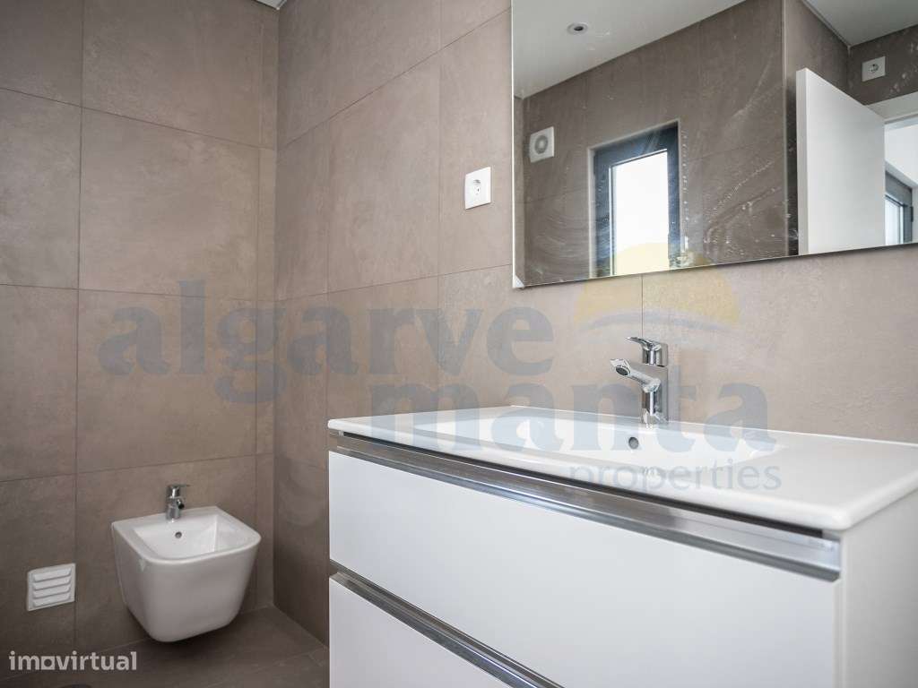 Exclusiva Moradia T4 de Luxo à Beira-Mar com Piscina Privada, Estac...-6
