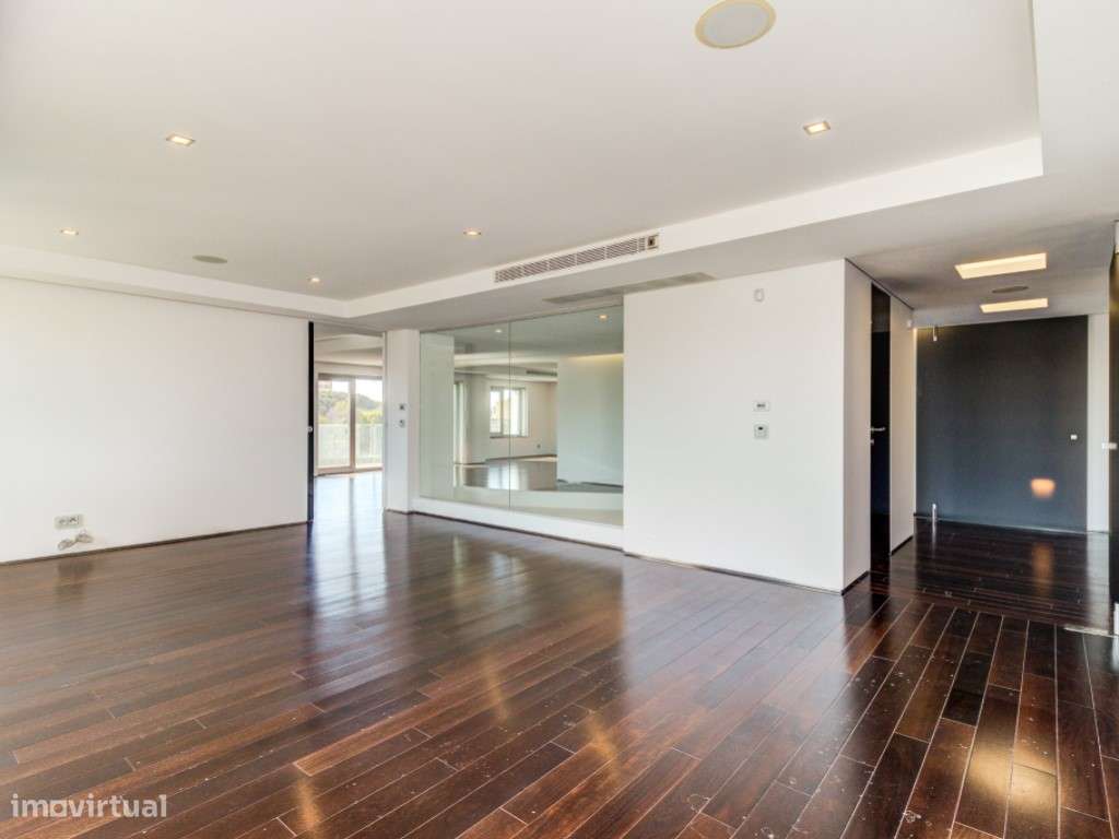 Apartamento T5 + 1 no Condomínio Jardins São Lourenço - Lisboa-42
