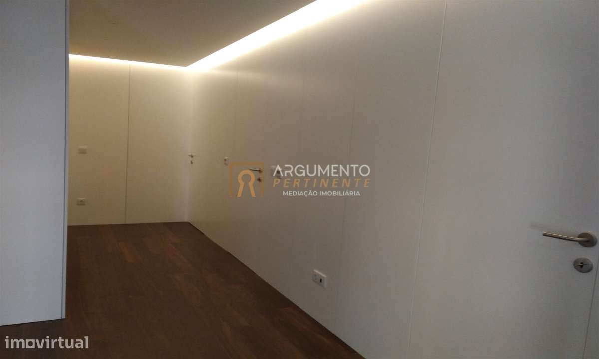 Apartamento T4 Venda em Cedofeita, Santo Ildefonso, Sé, Miragaia, São - Grande imagem: 5/37