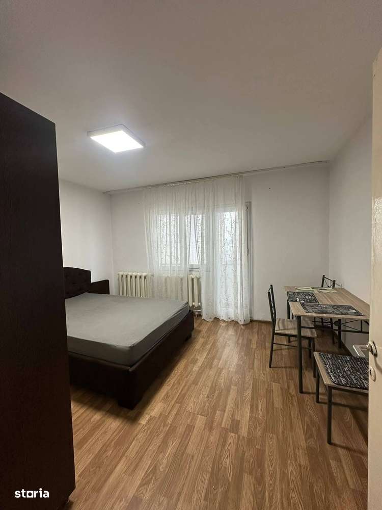 De vanzare garsoniera cf1,cu balcon,zona centrala, mobilata și utilata - Imagine principală: 5/7