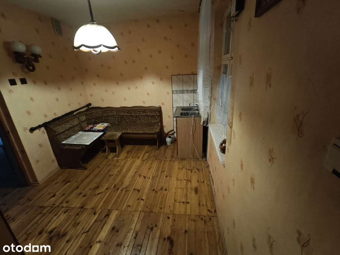 Połowa domu jednorodzinnego z budynkami gospodarczymi i pownicą - Pełny obrazek: 5/9