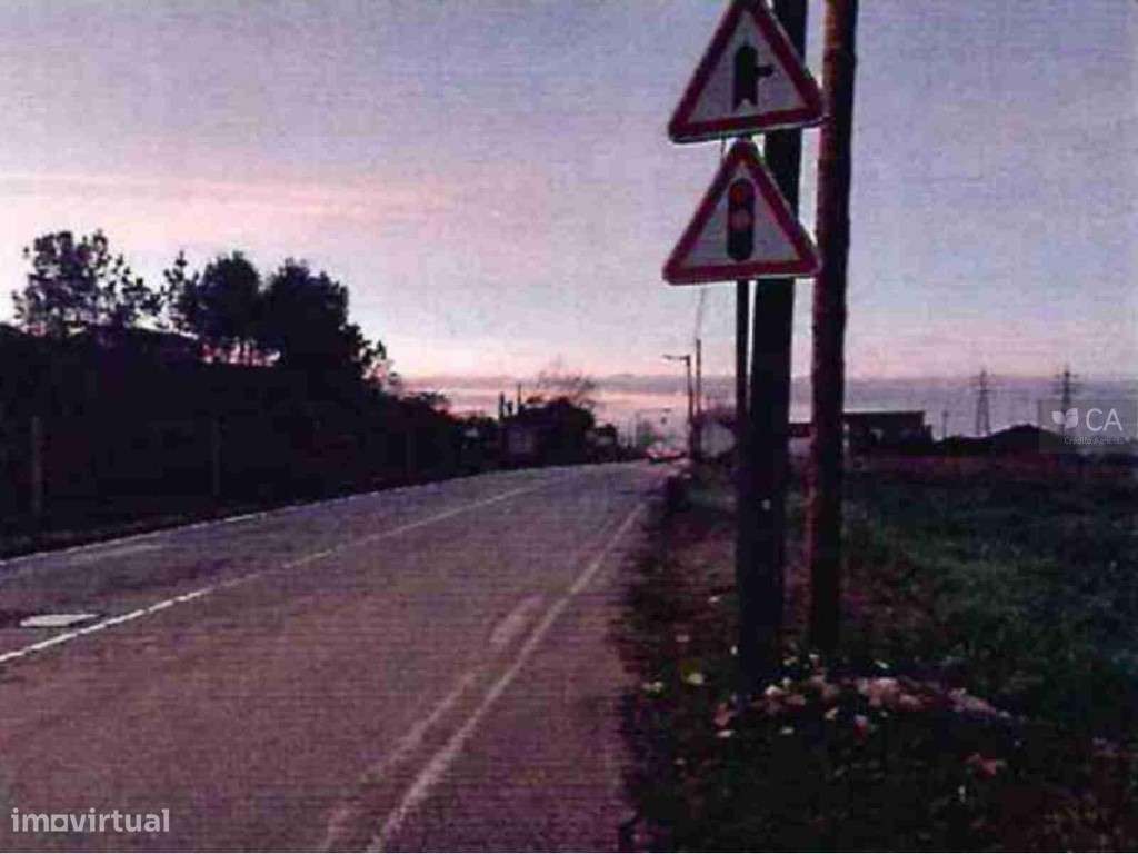 Terreno Rústico Em Eixo - Grande imagem: 2/4