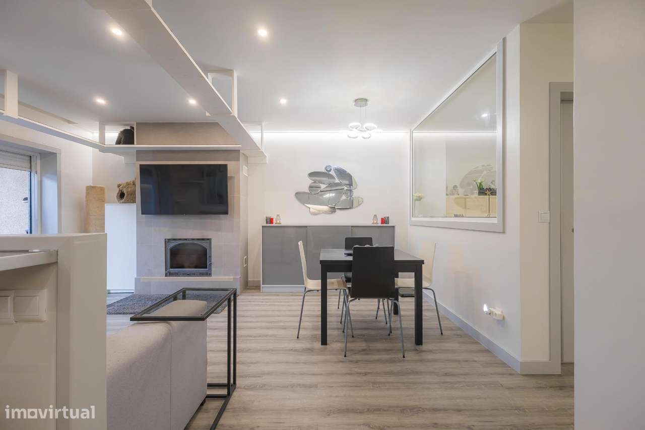 Apartamento T2+1 | 2 Suítes — Totalmente Renovado em 2023 - Grande imagem: 4/28