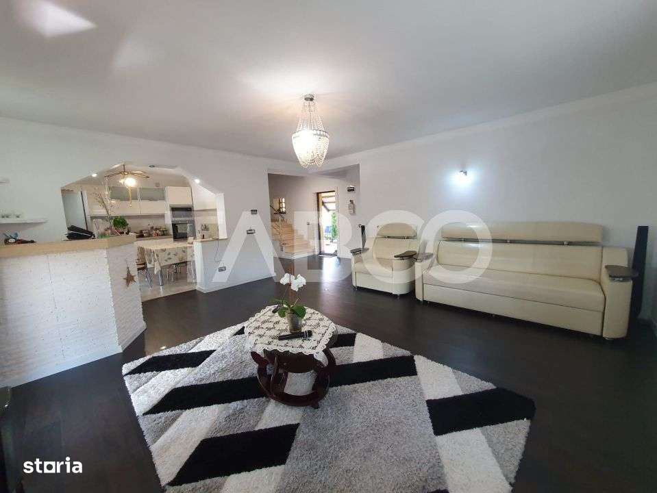 Casa 5 camere 3 bai 2 terase garaj magazie de vanzare 180 mp utili-12