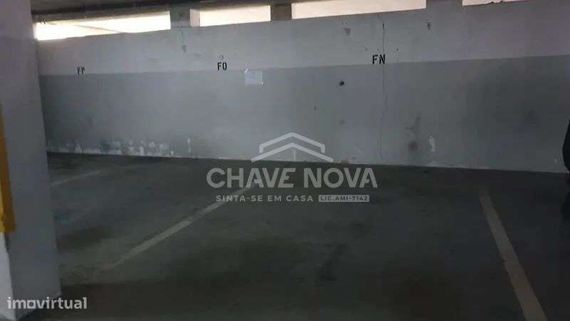 Apartamento T2 com área total de 87 m², localizado em Arcozelo V.N.G-8