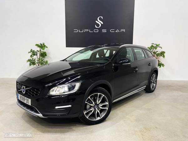 Volvo V60 Cross Country 2.0 D3 Summum Geartronic - 1