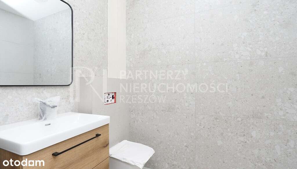 Jasionka - 4 Pokojowe Mieszkanie z Poddaszem !-7