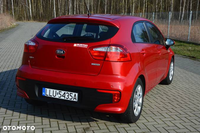 Kia Rio - 5