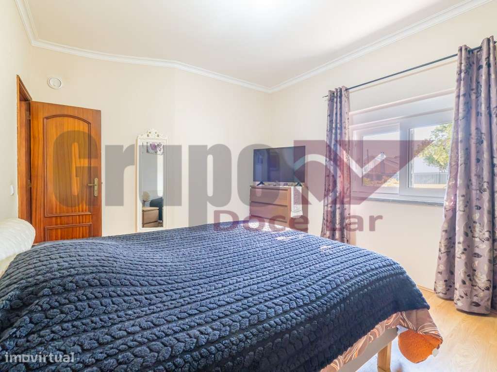 Moradia Isolada T5 com Garagem e anexo em Quinta do Conde-26