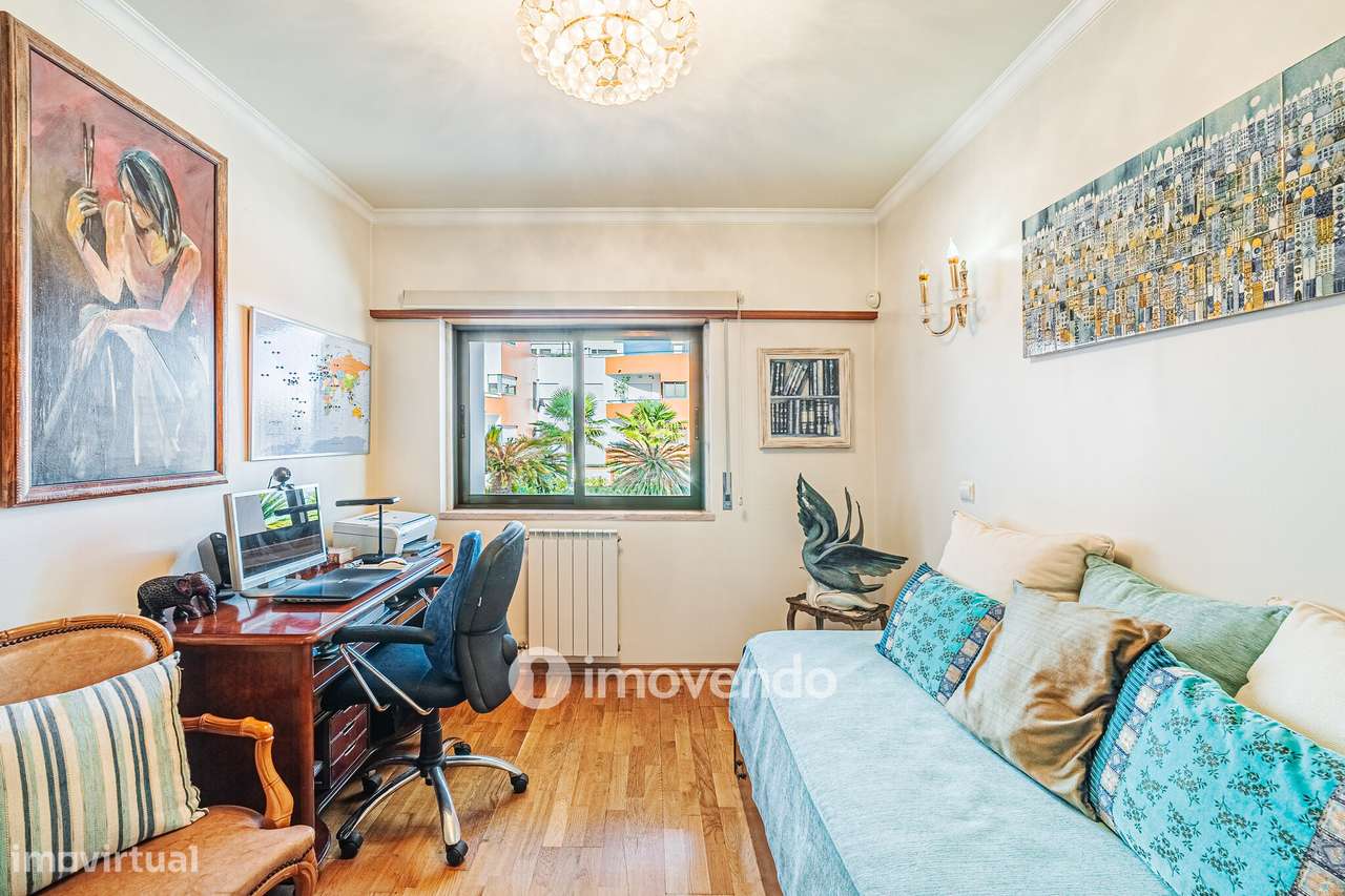 Apartamento T2 com garagem em condomínio com jardim, Paço de Arcos-17