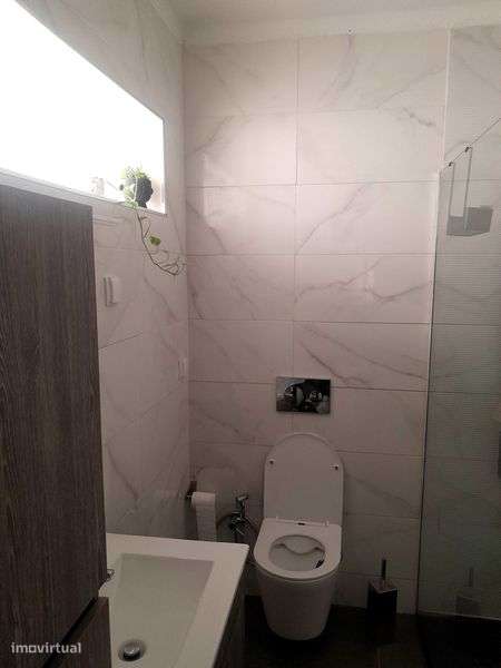 Vende se moradia T2 em Almoster Santarém - Grande imagem: 4/5
