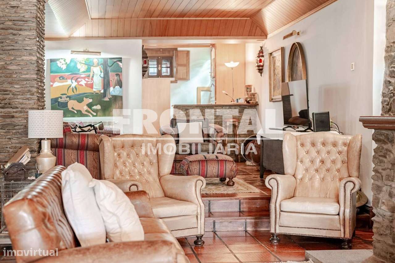 Moradia  com 5 Suítes - Mobilada e Equipada | Frechas, Mirandela-9