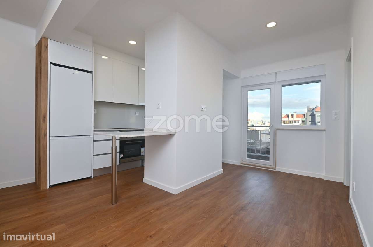 T1+1 remodelado, último andar, com terraço na Av. 5 Outubro | LISBOA - Grande imagem: 4/22