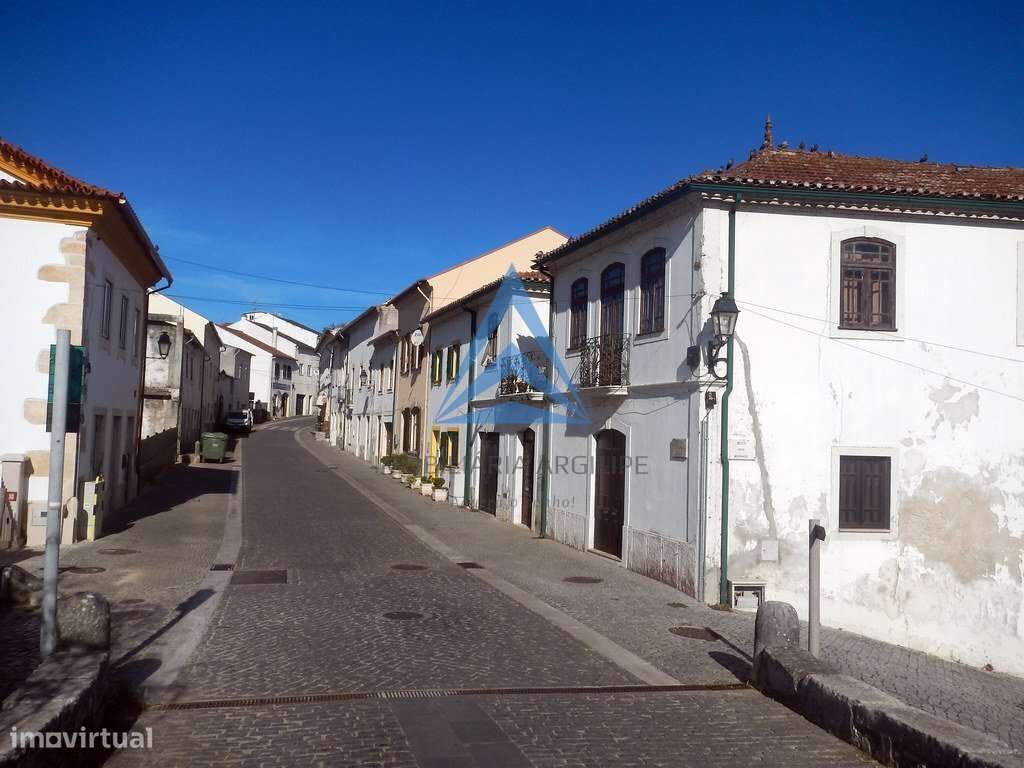 Moradia T3 com enorme potencial e vista panorâmica sobre a serra –...-53