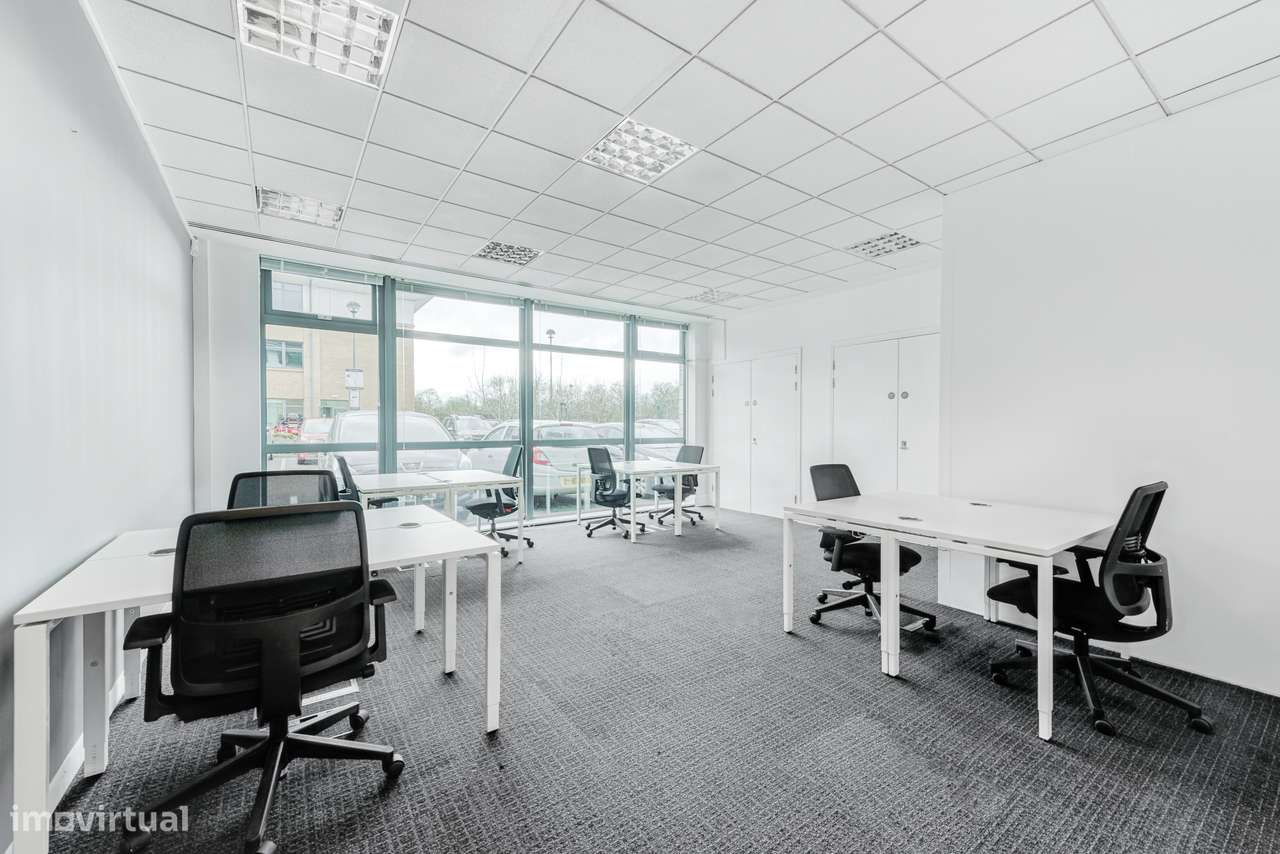 Escritórios privados para 10 pessoas em Lisbon, Miraflores - Grande imagem: 4/10