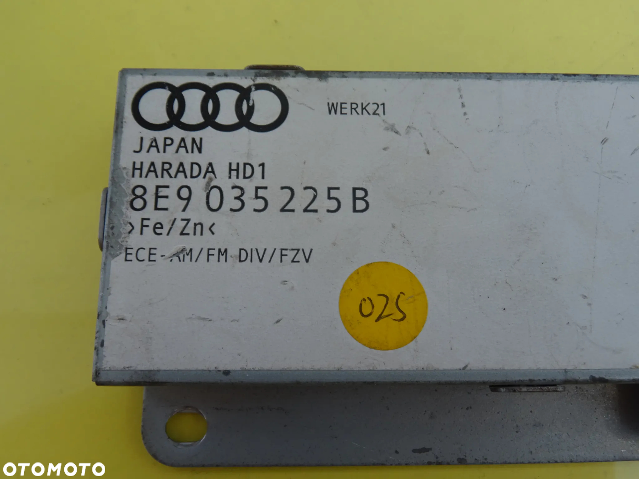 WZMACNIACZ ANTENY AUDI A4 B6 8E9035225B NR28 - 2