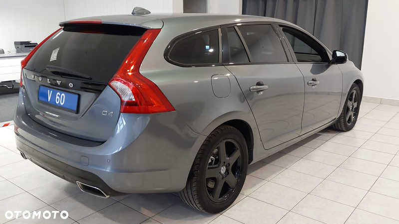 Volvo V60 D4 - 4