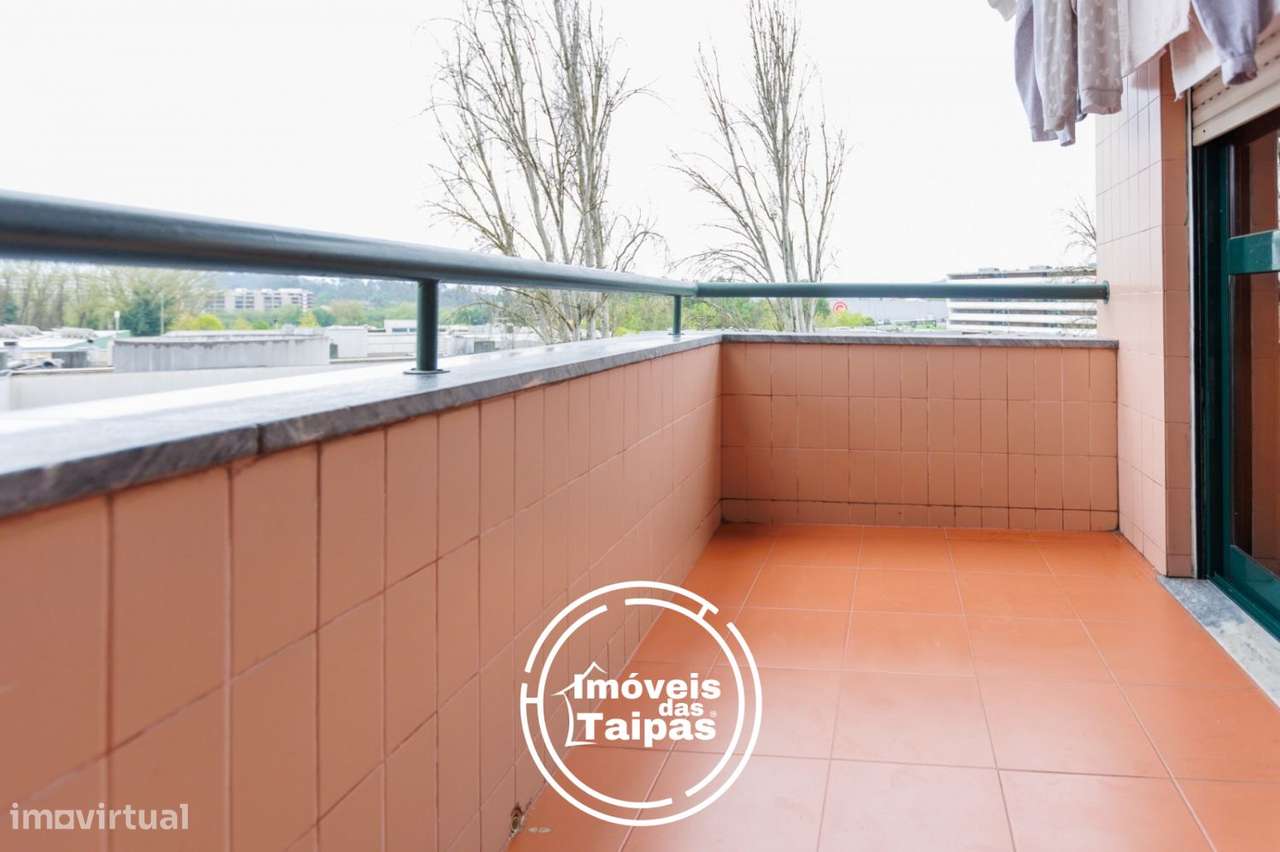 Vende-se T2 Junto às Escolas - Caldas das Taipas - Grande imagem: 4/18