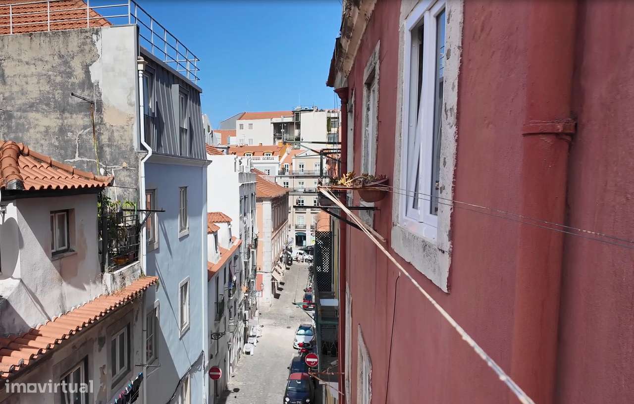 Charmoso T1 Renovado por Arquitetos no Coração do Bairro Alto!-23