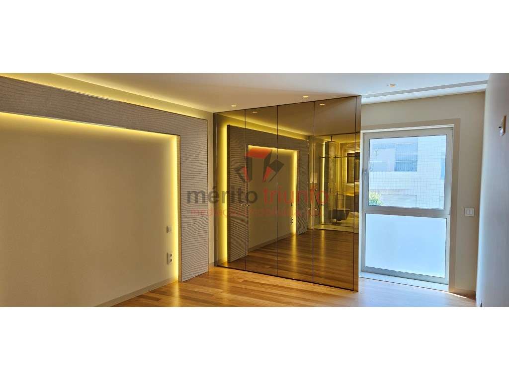 *Oferta de Escritura e Registo - Apartamento T4 de LUXO junto à Pra...-32