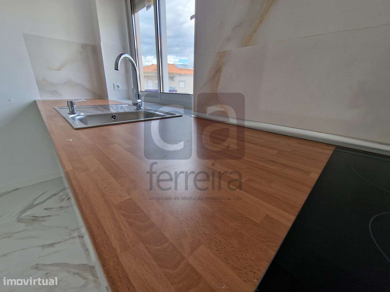 Apartamento T2 todo remodelado junto ao Shopping santarem-8