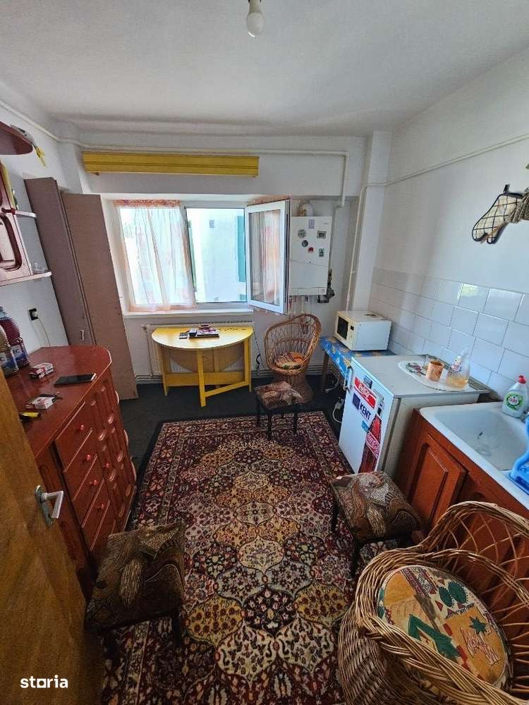 Vand ap cu 2 camere zona Parc central - Imagine principală: 5/8