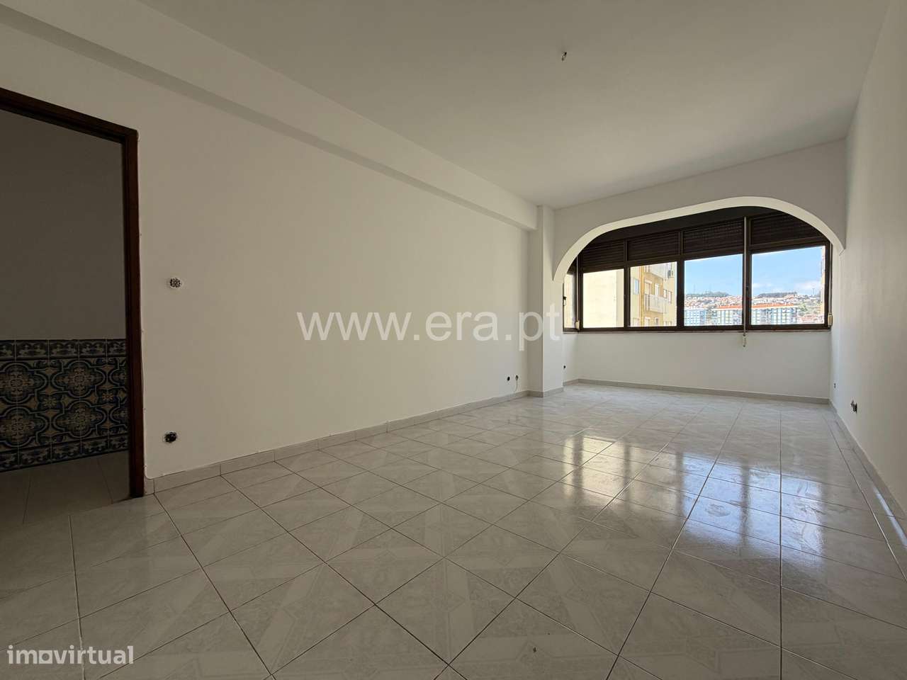 T2 - Jardim do Sol, Odivelas com lugar garagem-1