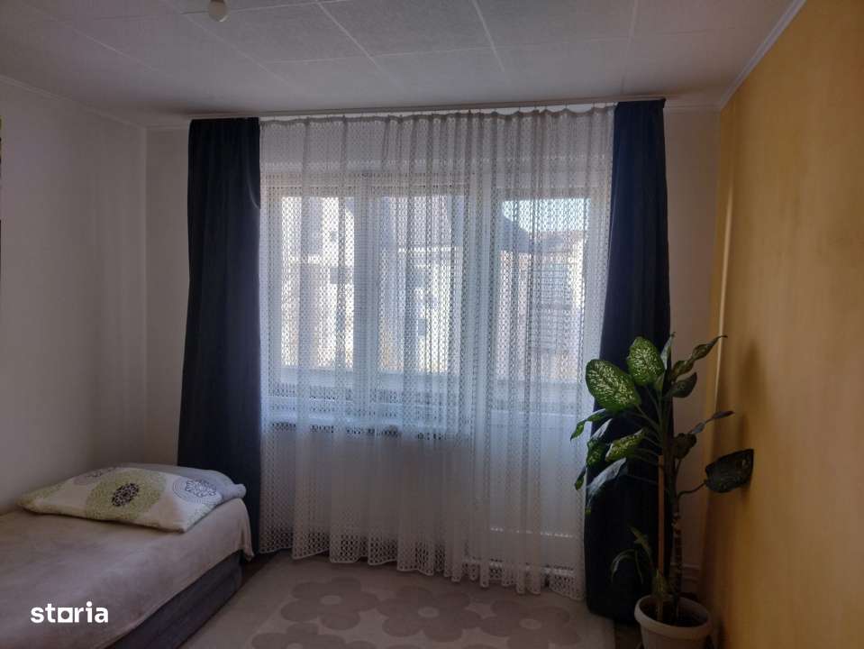 Vanzare - Apartament 4 camere, etaj 4/4, decomandat, 69,65mp - Imagine principală: 5/14