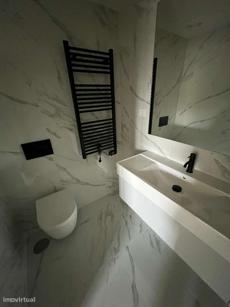 T2 Fabuloso Gaia Av.  República Metro S.  Ovídio Lugar  Garagem  Duplo-22