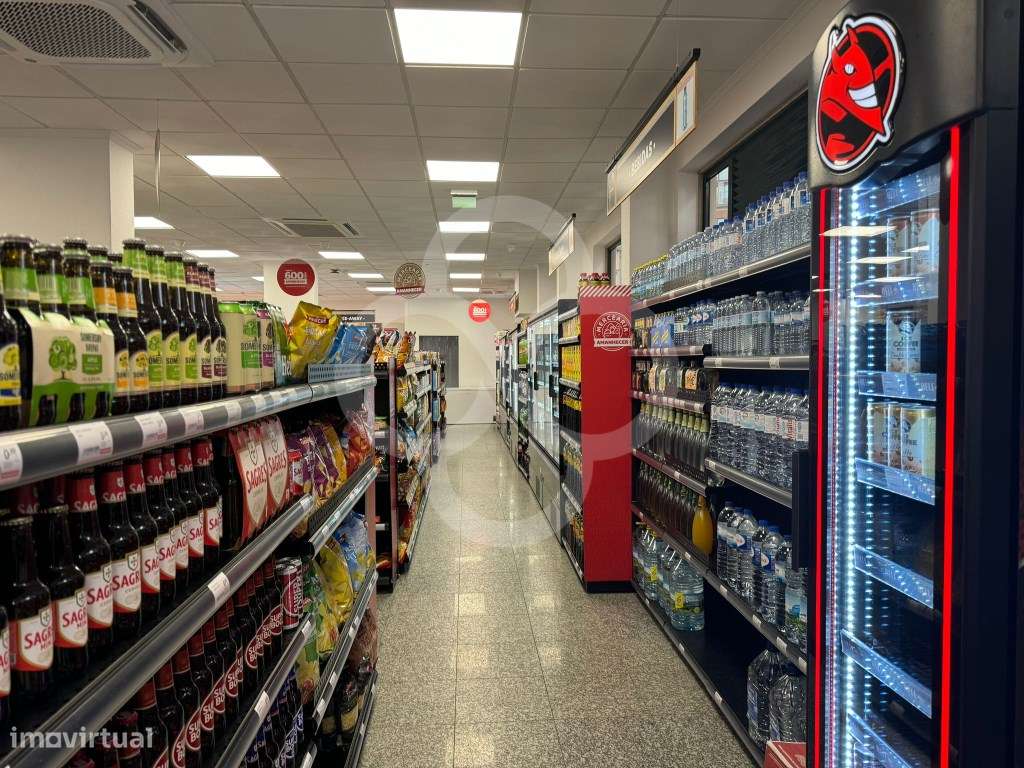 Atenção investidores loja com supermercado de bandeira a funcionar ... - Grande imagem: 2/19