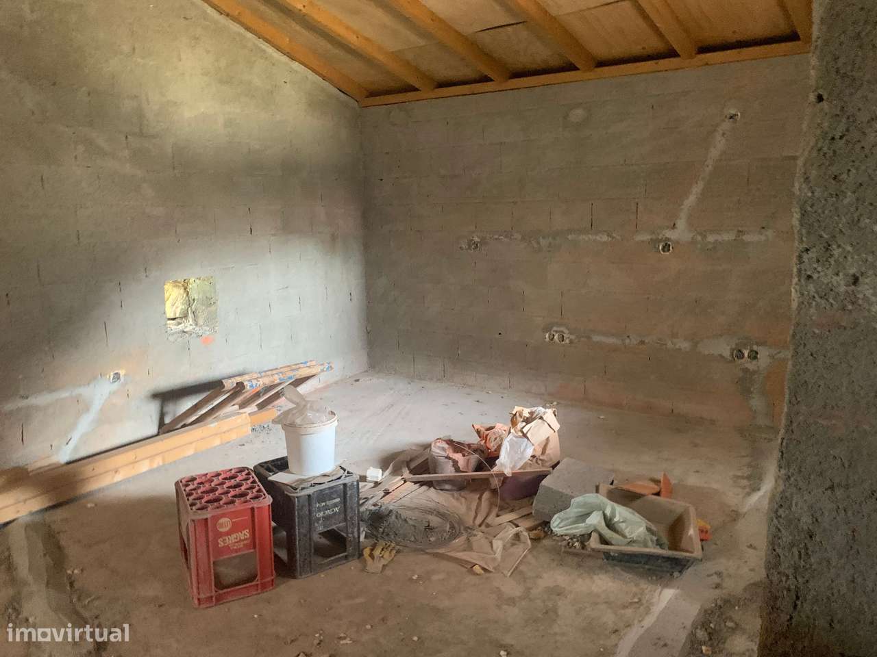 Casa em Pedra à Venda – Padornelos, Montalegre | Telhado Novo e Obras - Grande imagem: 5/11