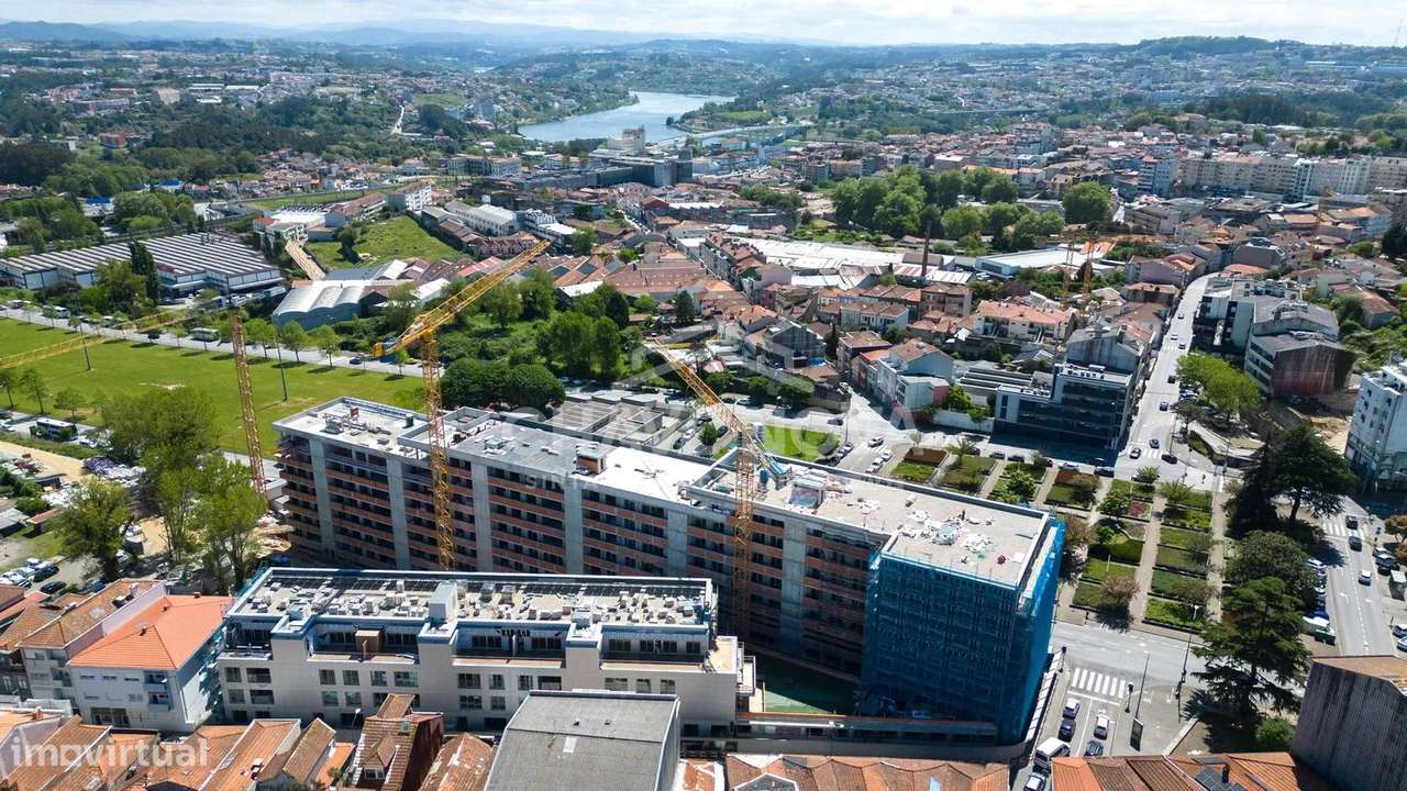 Apartamento T1 Novo c/ Lugar de Garagem em Campanhã (Praça Flores)-16