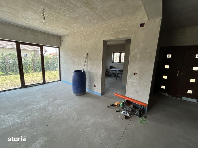 Vand vila noua Livada,st.840 mp,sc.130 mp,situat pe 2 strazi-3