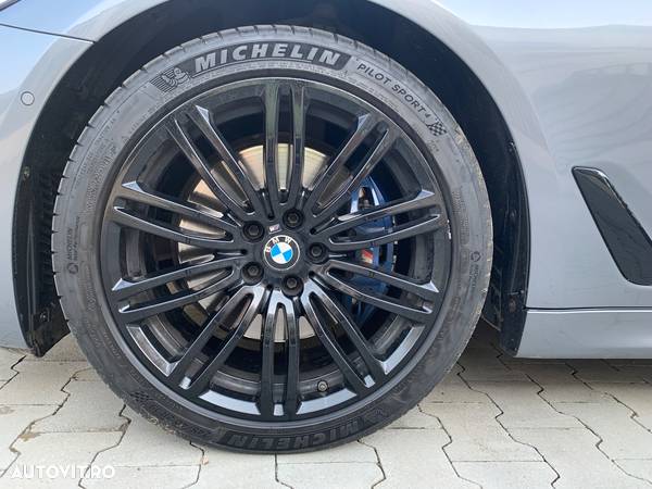 BMW Seria 5 530d xDrive AT - 9