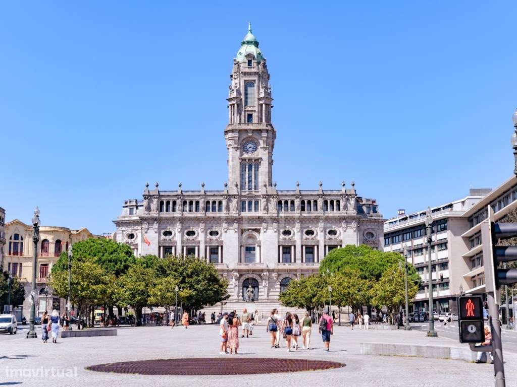 Loja num novo empreendimento na Avenida dos Aliados, no Porto - Grande imagem: 4/48