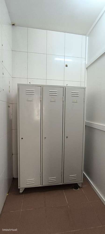 Espaço Comercial 250 m² | Ramada, Odivelas-17