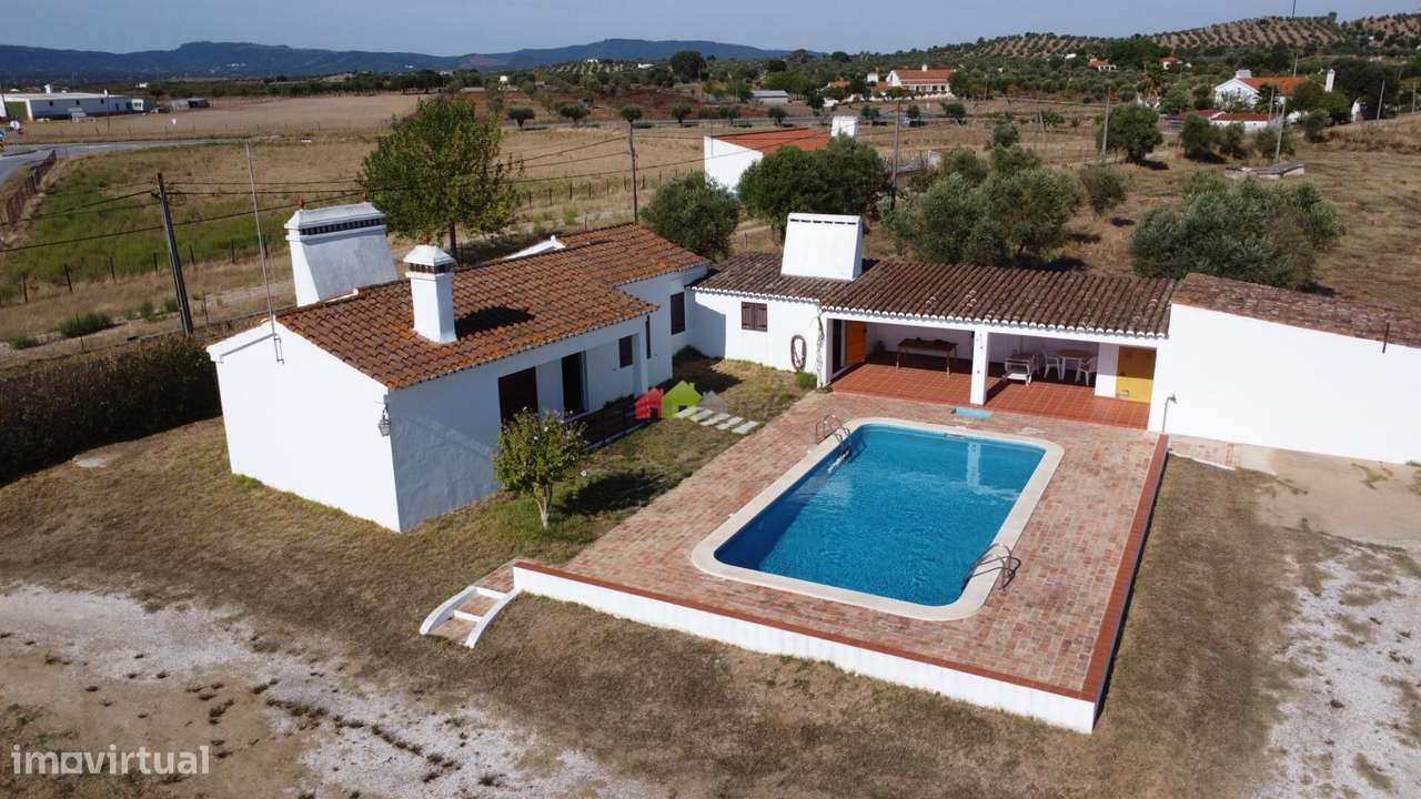 Quinta em Redondo com Monte e Vinha-0