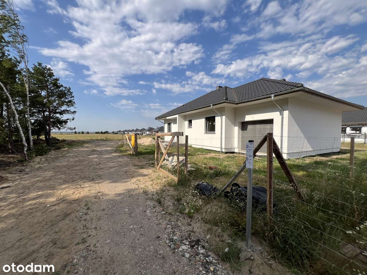 Nowoczesny dom 4-pokojowy z garażem-18