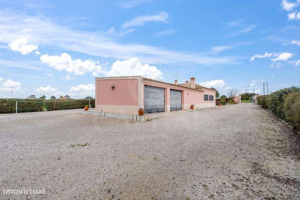 Moradia T4 Térrea com 1 Hectare de Terreno – Águas de Moura-11