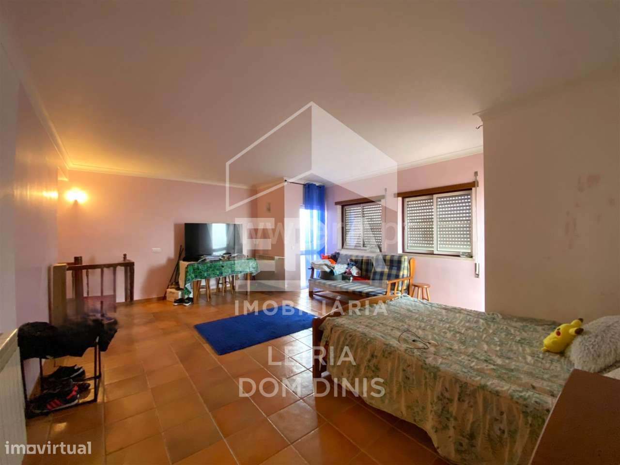 Apartamento T2 com varanda, terraço e garagem em Leiria-12