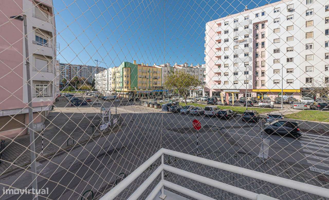 Apartamento T2 em Santa Marta do Pinhal, Corroios, para Arrendamento. - Grande imagem: 5/24