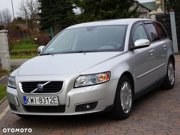 Volvo V50 2.0D DPF Momentum - 1