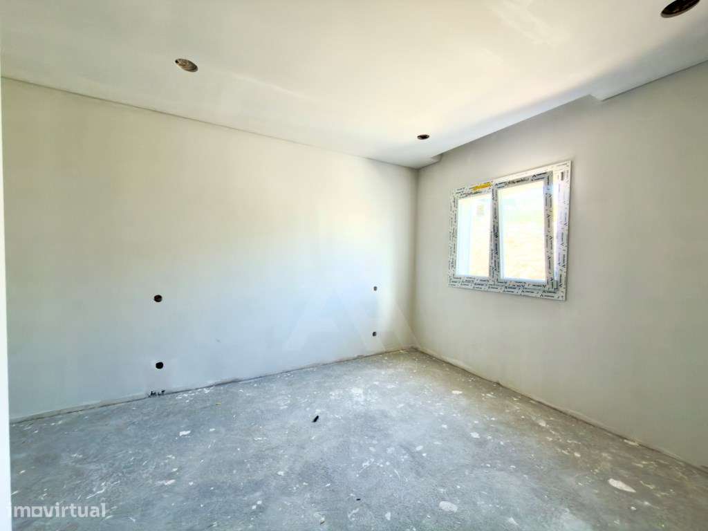 Apartamento T3 novo em Alcoitão com terraço, jacuzzi e garagem-24