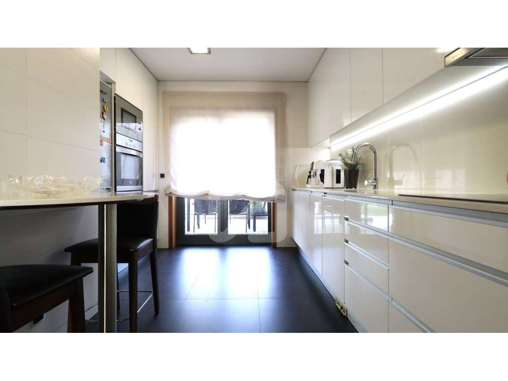 Moradia T3 + T0 em Condomínio Fechado com Piscina à Venda em Vila N...-13