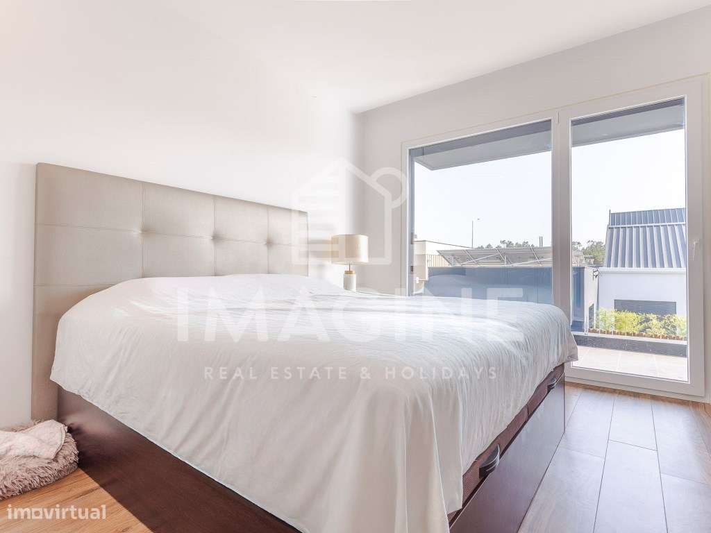 Moradia V2, de Arquitetura Moderna com Piscina e jardim - Urbanizaç...-53