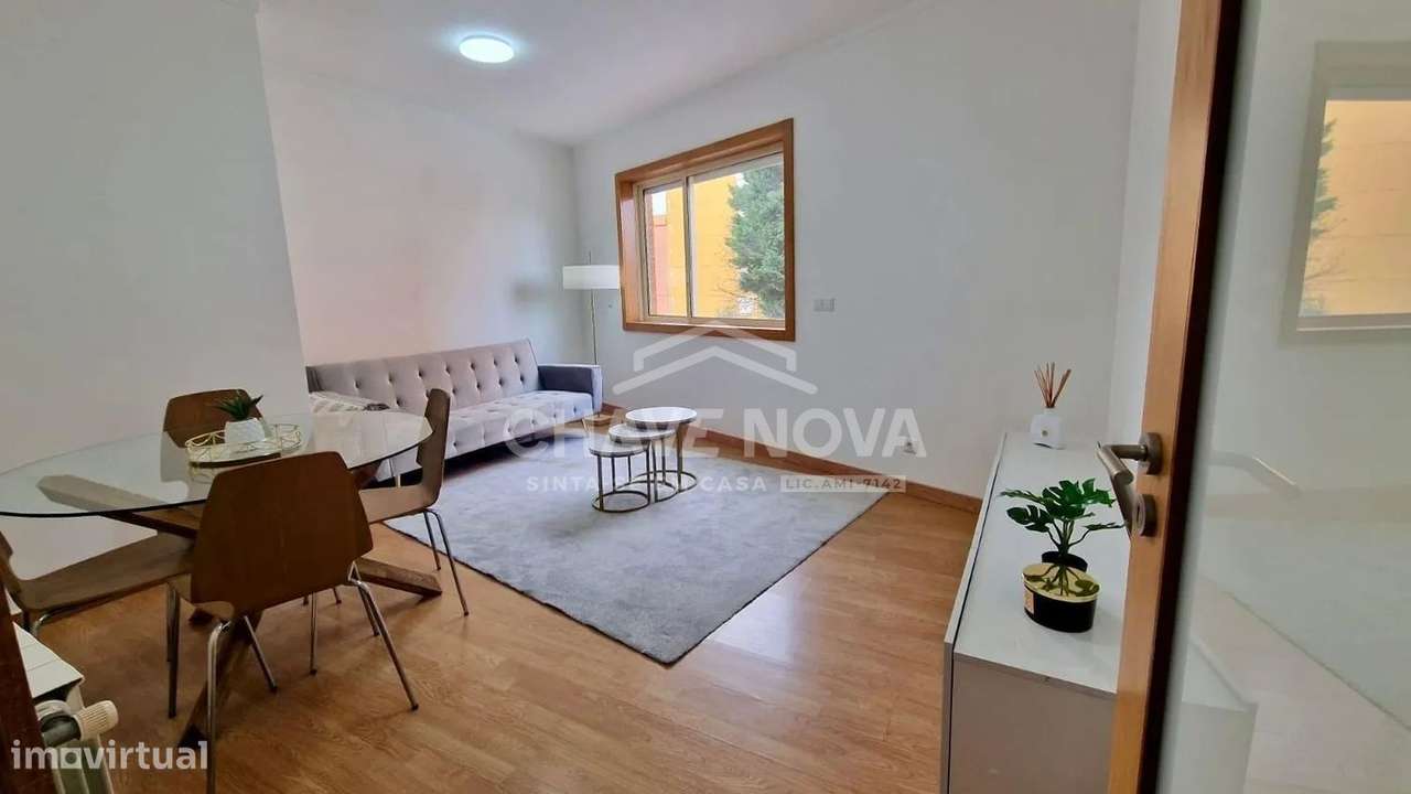 Apartamento T2 com garagem e arrumo | Candal / - Grande imagem: 2/13