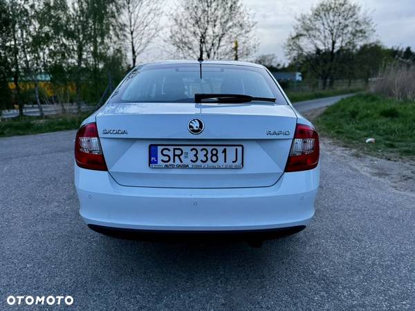 Skoda RAPID 1.2 TSI Ambition - 4